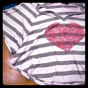 Kaftan top, short torso.